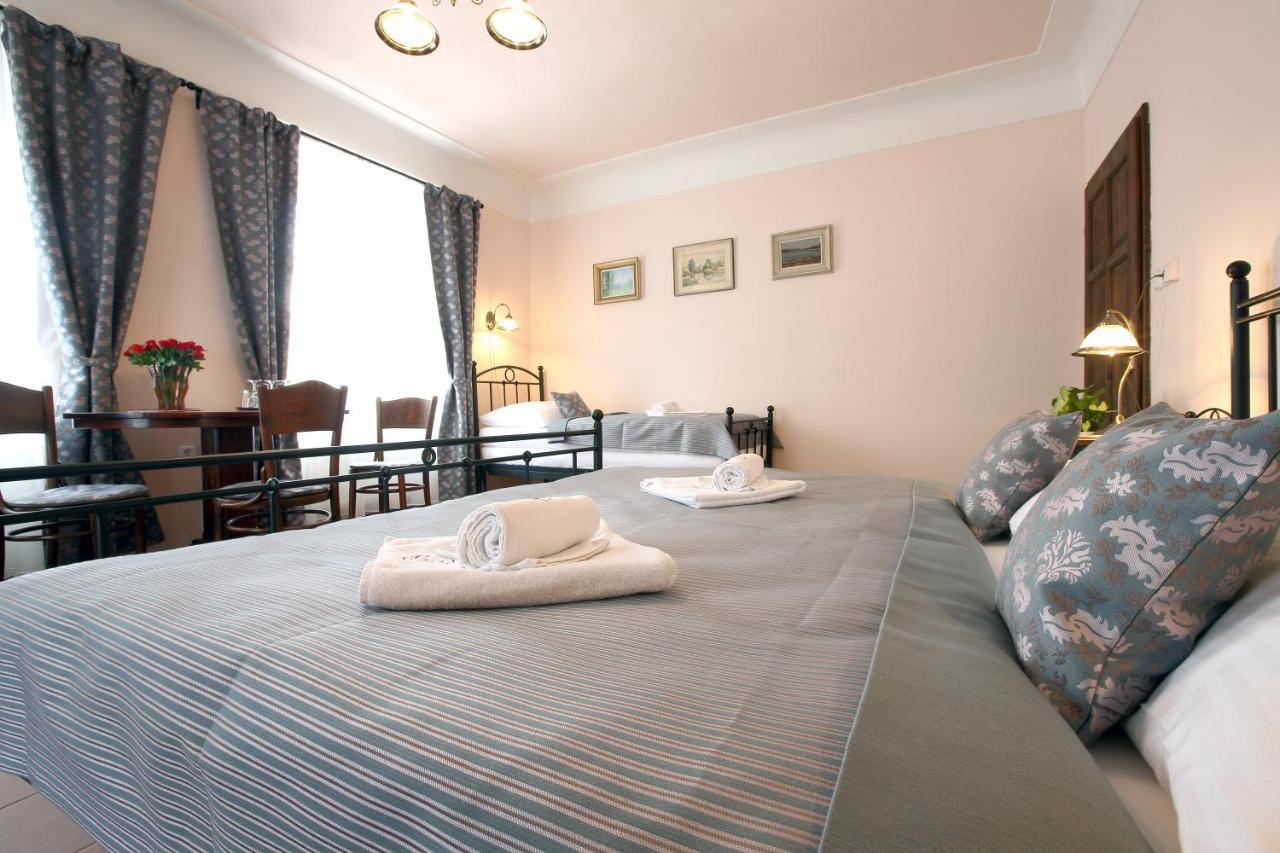 Penzion Na 15. Poledniku Hotell Jindřichův Hradec Eksteriør bilde