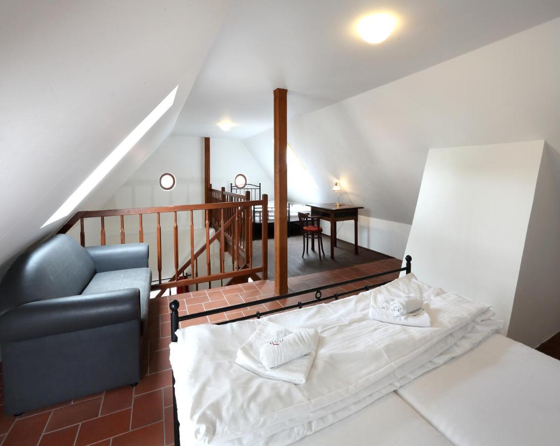 Penzion Na 15. Poledniku Hotell Jindřichův Hradec Eksteriør bilde